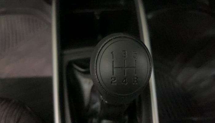 2016 Maruti Baleno DELTA PETROL 1.2, Petrol, Manual, 73,601 km, Gear Lever