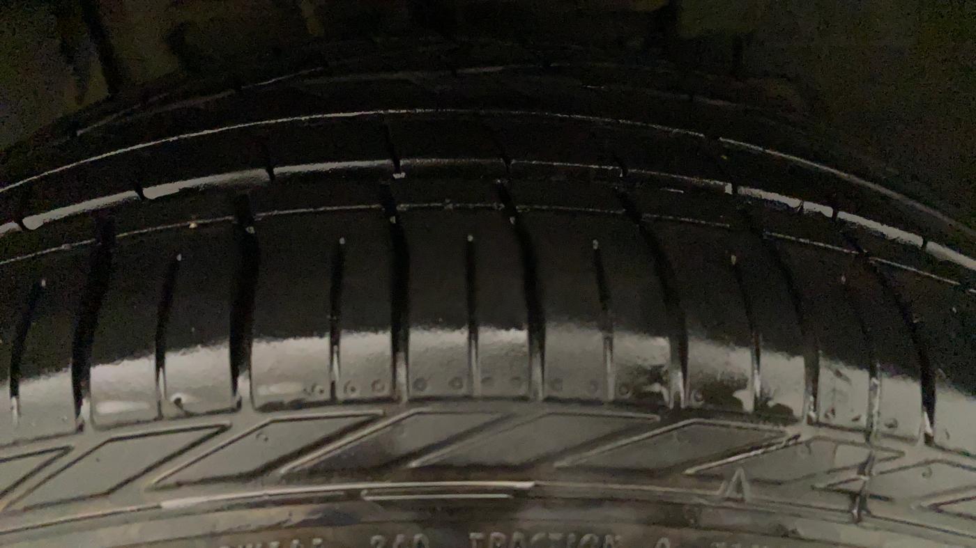2021 Tata NEXON XZA PLUS SUNROOF DUAL TONE PETROL, Petrol, Automatic, 10,317 km, Right Front Tyre Tread