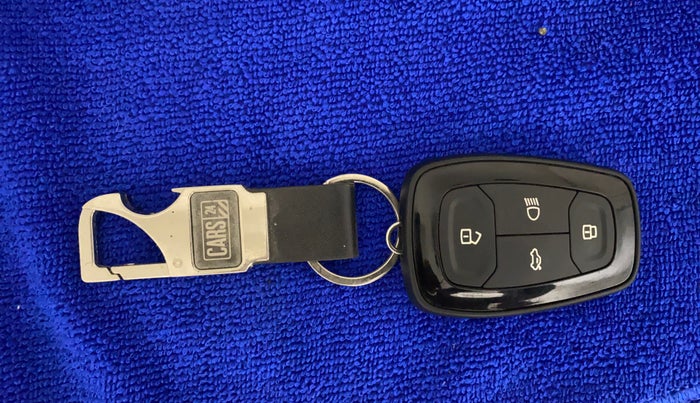 2021 Tata NEXON XZA PLUS SUNROOF DUAL TONE PETROL, Petrol, Automatic, 10,317 km, Key Close Up