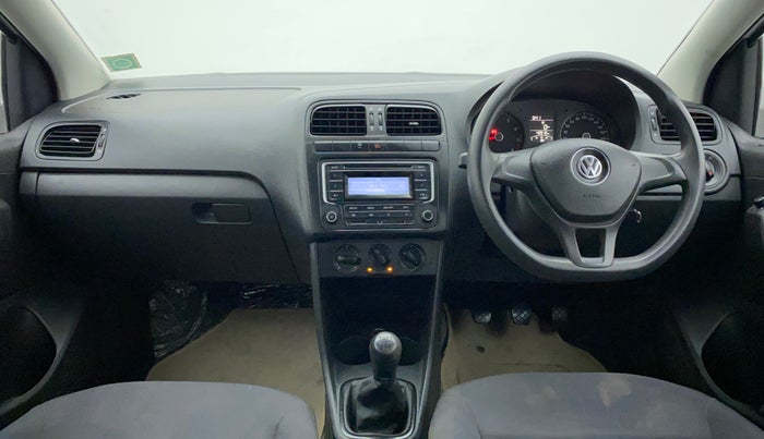 2014 Volkswagen Polo COMFORTLINE 1.2L, Petrol, Manual, 42,912 km, Dashboard