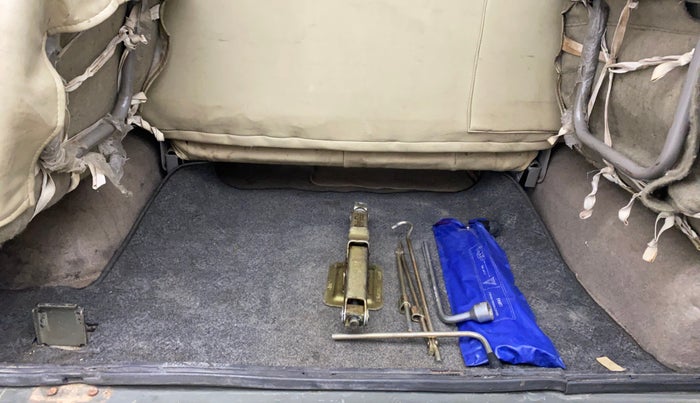 2012 Mahindra Bolero SLX BS IV, Diesel, Manual, 76,918 km, Boot Inside