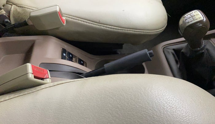 2012 Mahindra Bolero SLX BS IV, Diesel, Manual, 76,918 km, Gear Lever