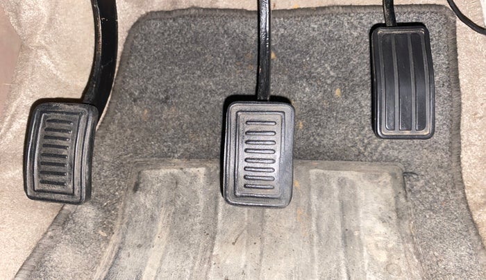 2012 Mahindra Bolero SLX BS IV, Diesel, Manual, 76,918 km, Pedals