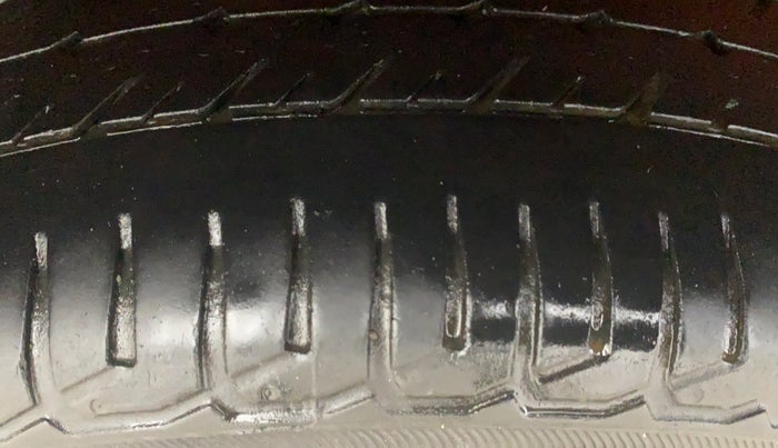 2015 Maruti Wagon R 1.0 VXI, Petrol, Manual, 81,636 km, Right Rear Tyre Tread