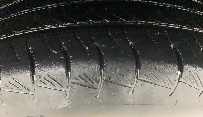 2023 Maruti Grand Vitara DELTA SMART HYBRID, Petrol, Manual, 42,501 km, Left Front Tyre Tread