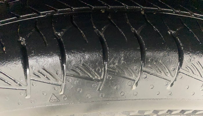 2023 Maruti Grand Vitara DELTA SMART HYBRID, Petrol, Manual, 42,501 km, Left Rear Tyre Tread