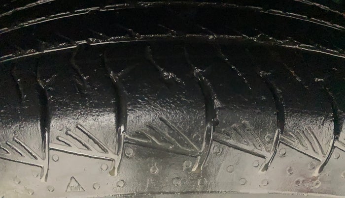 2023 Maruti Grand Vitara DELTA SMART HYBRID, Petrol, Manual, 42,501 km, Right Front Tyre Tread