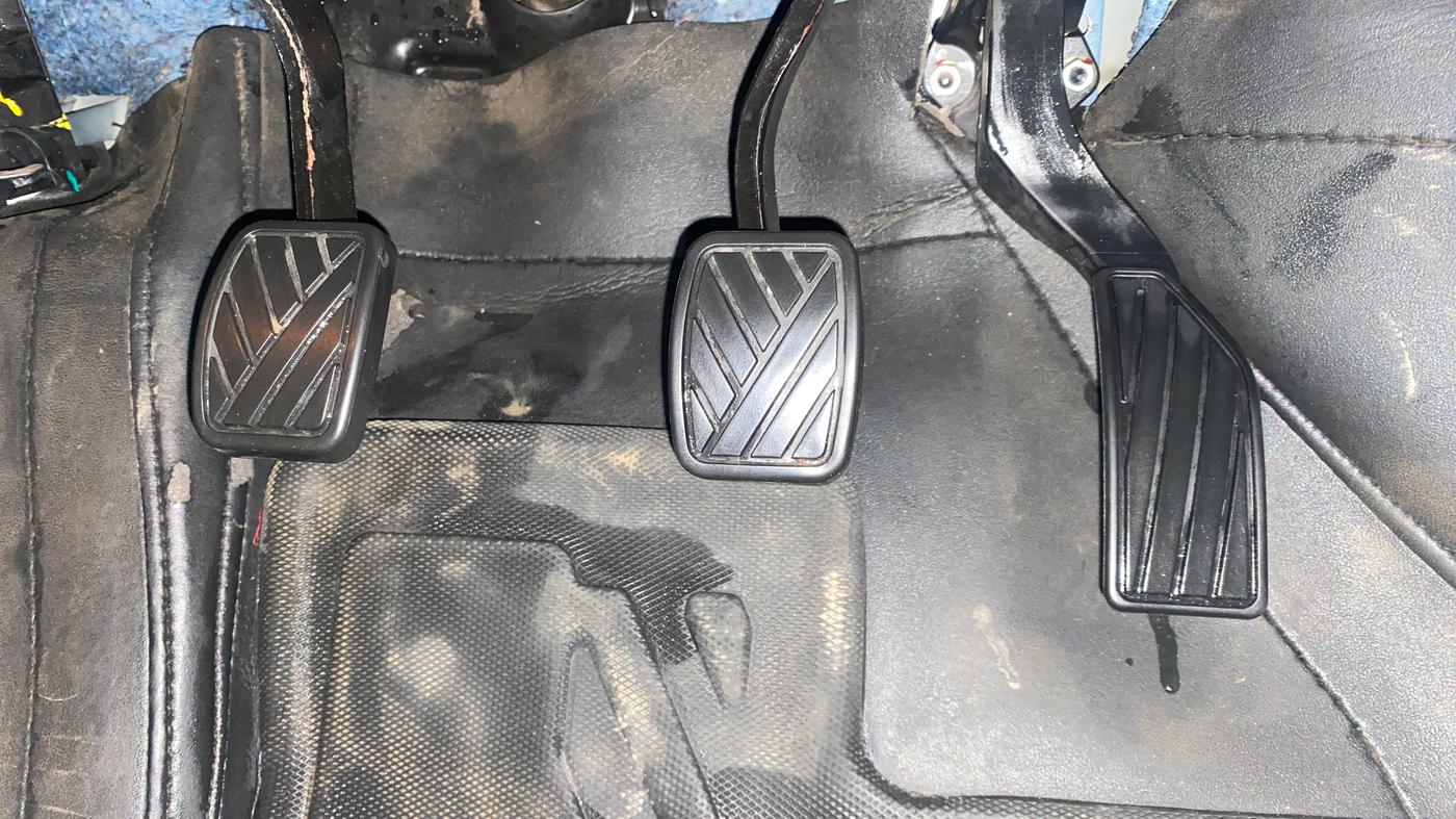 2023 Maruti Grand Vitara DELTA SMART HYBRID, Petrol, Manual, 42,501 km, Pedals