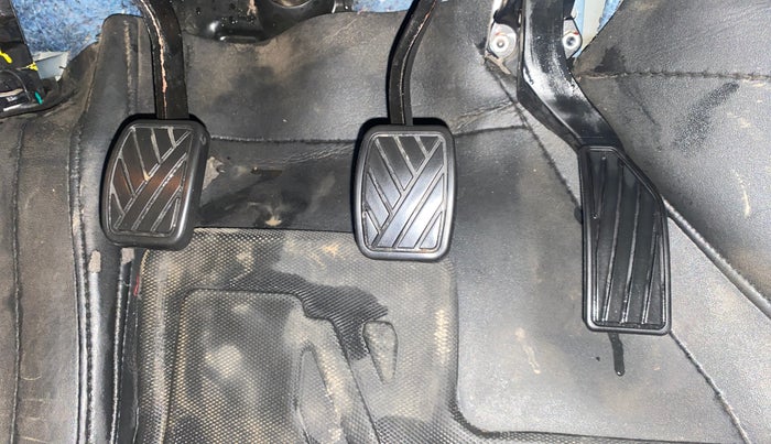 2023 Maruti Grand Vitara DELTA SMART HYBRID, Petrol, Manual, 42,501 km, Pedals