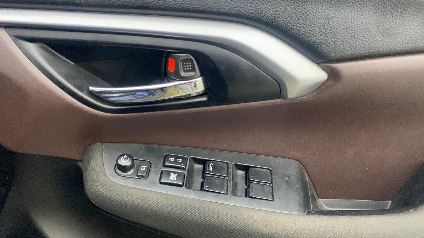 2023 Maruti Grand Vitara DELTA SMART HYBRID, Petrol, Manual, 42,501 km, Driver Side Door Panels Control