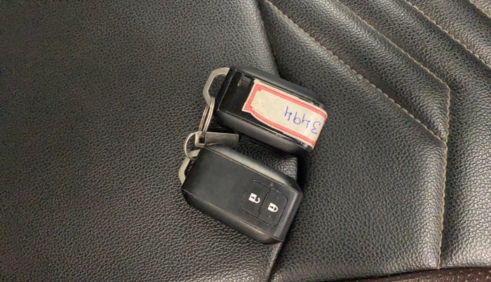 2023 Maruti Grand Vitara DELTA SMART HYBRID, Petrol, Manual, 42,501 km, Key Close Up