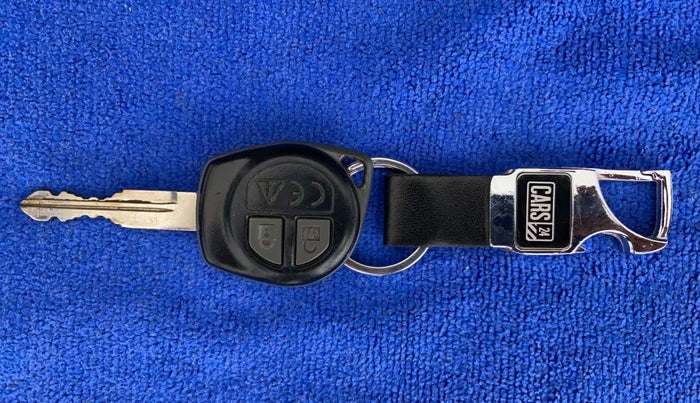 2018 Maruti Swift VXI, Petrol, Manual, 61,369 km, Key Close Up