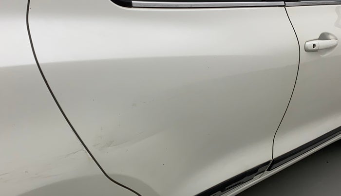 2018 Maruti Swift VXI, Petrol, Manual, 61,369 km, Right rear door - Slightly dented