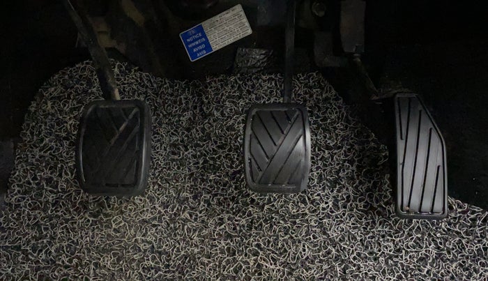 2018 Maruti Swift VXI, Petrol, Manual, 61,369 km, Pedals