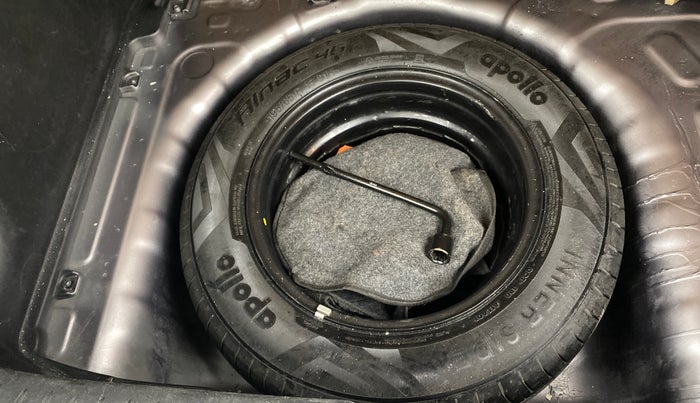 2021 Hyundai VENUE SX PLUS 1.0 TURBO DCT, Petrol, Automatic, 1,03,126 km, Spare Tyre