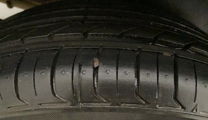 2017 Maruti Swift Dzire ZXI, Petrol, Manual, 51,088 km, Right Rear Tyre Tread