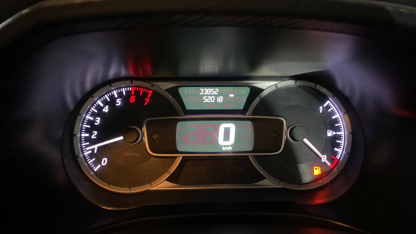 2019 Nissan Kicks XV 1.5, Petrol, Manual, 33,802 km, Odometer Image