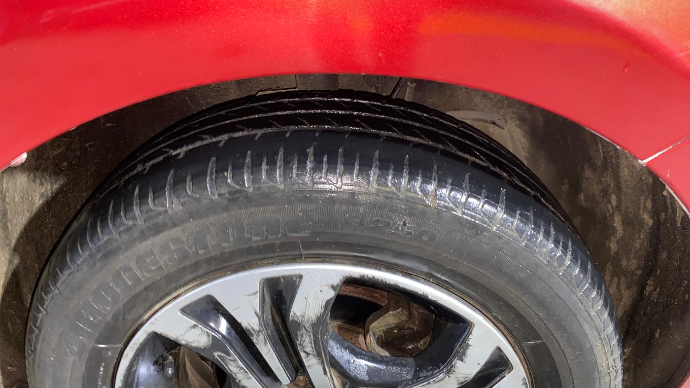 2019 Tata Tiago XZ PETROL, Petrol, Manual, 29,667 km, Right Front Tyre Tread