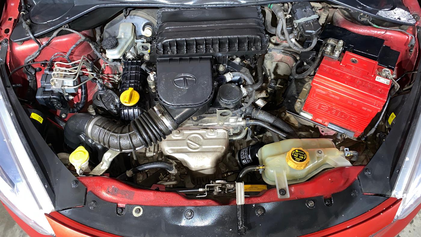 2019 Tata Tiago XZ PETROL, Petrol, Manual, 29,667 km, Engine View