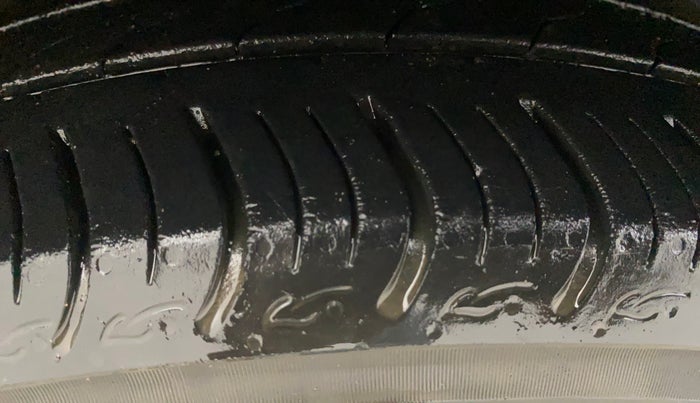 2022 Honda Amaze 1.2L I-VTEC VX CVT, Petrol, Automatic, 20,853 km, Right Rear Tyre Tread