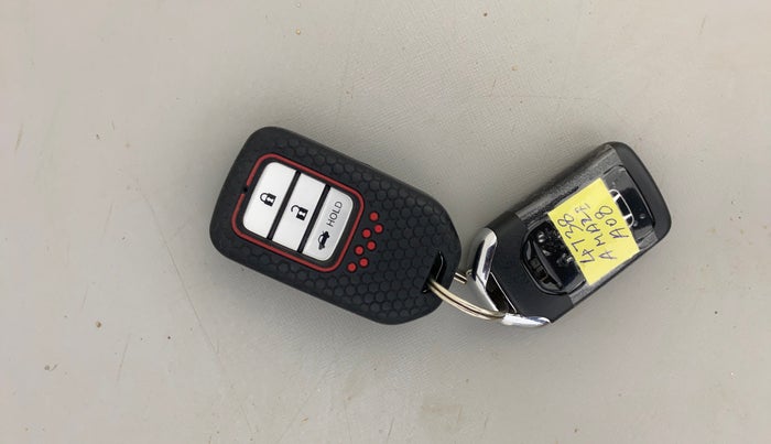 2022 Honda Amaze 1.2L I-VTEC VX CVT, Petrol, Automatic, 20,853 km, Key Close Up