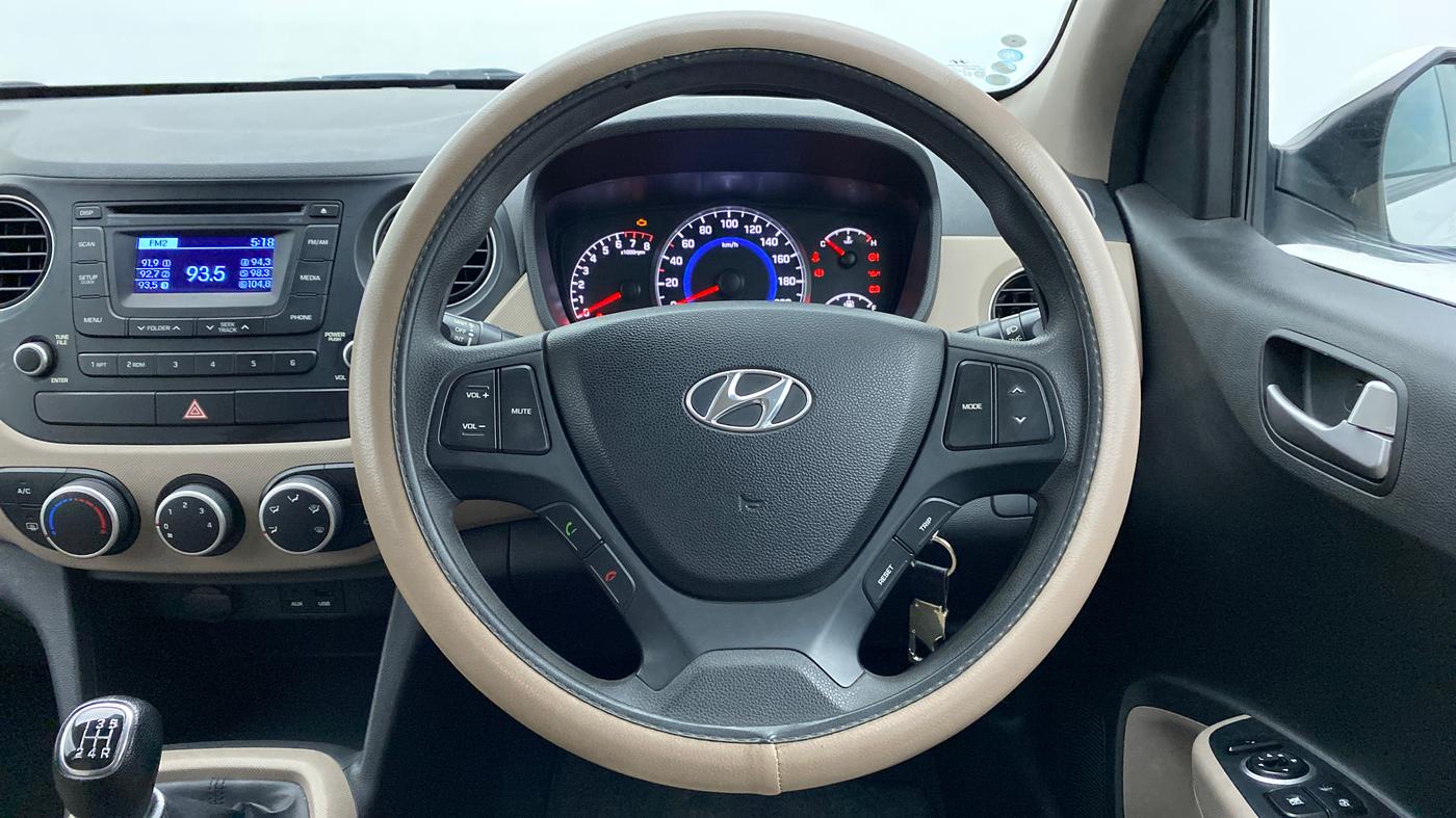 2015 Hyundai Grand i10 SPORTZ 1.2 KAPPA VTVT, Petrol, Manual, 34,679 km, Steering Wheel Close Up
