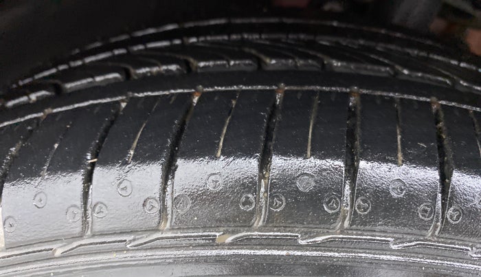 2021 Volkswagen Polo GT TSI AT 1.0, Petrol, Automatic, 11,106 km, Left Front Tyre Tread