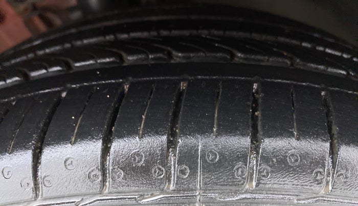 2021 Volkswagen Polo GT TSI AT 1.0, Petrol, Automatic, 11,106 km, Right Front Tyre Tread