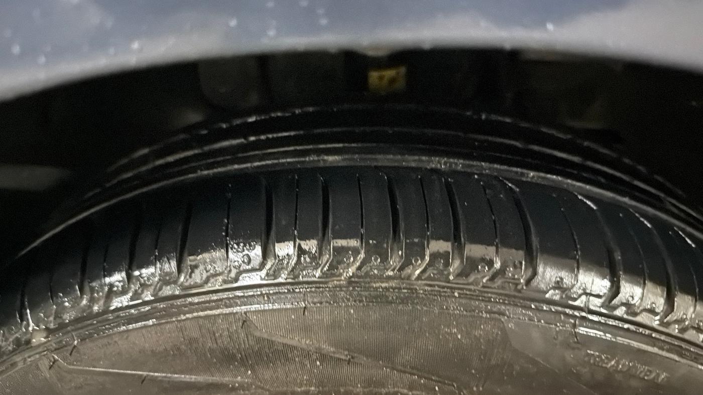 2019 Tata TIGOR XZA PLUS PETROL, CNG, Automatic, 33,431 km, Right Front Tyre Tread