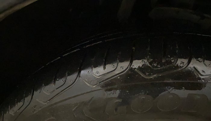 2022 MG ASTOR SHARP 1.5 CVT, Petrol, Automatic, 42,763 km, Left Front Tyre Tread