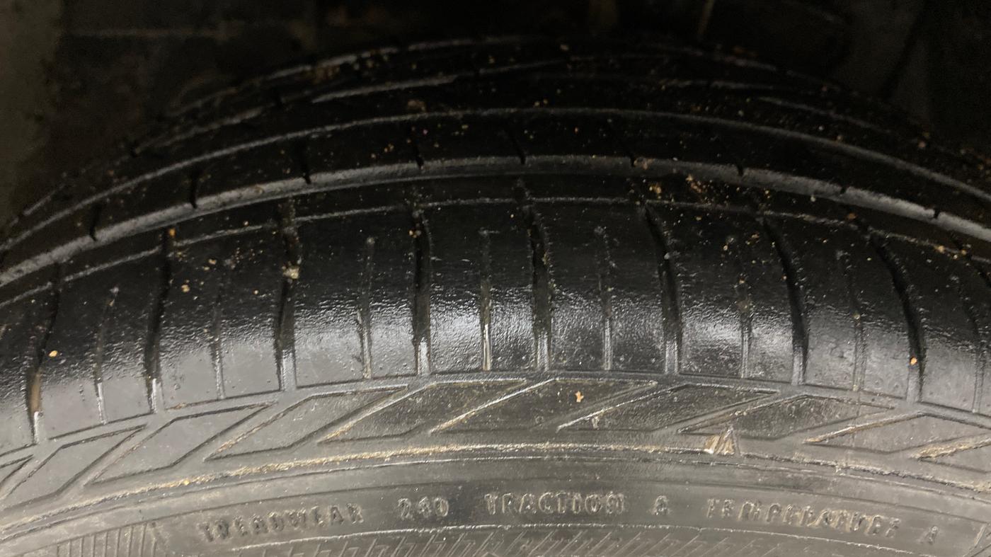 2017 Tata NEXON XZ PLUS PETROL, Petrol, Manual, 88,739 km, Left Front Tyre Tread