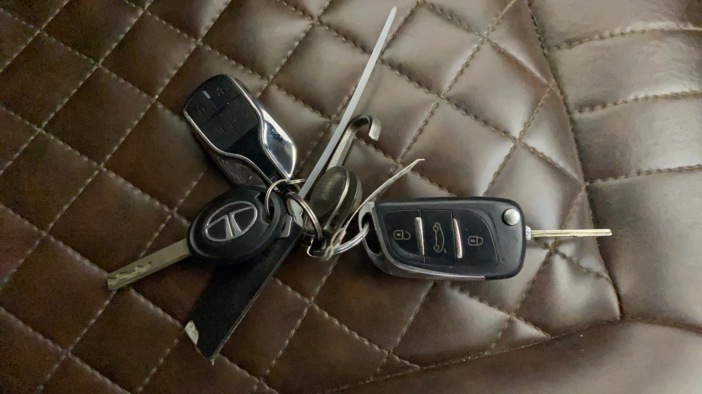 2023 Tata TIGOR XM CNG, CNG, Manual, 28,002 km, Key Close Up