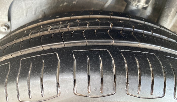 2016 Tata Zest XMS PETROL, Petrol, Manual, 29,240 km, Left Rear Tyre Tread