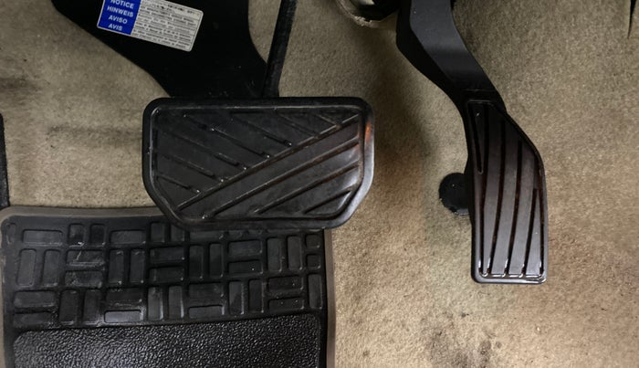 2019 Maruti Ciaz ALPHA  AT 1.5 SHVS PETROL, Petrol, Automatic, 62,464 km, Pedals