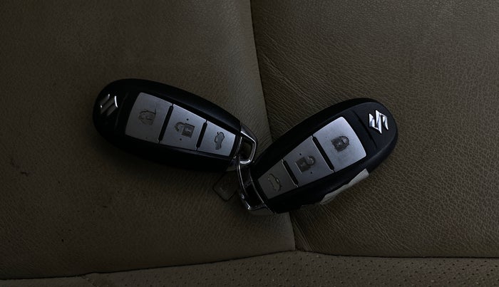 2019 Maruti Ciaz ALPHA  AT 1.5 SHVS PETROL, Petrol, Automatic, 62,464 km, Key Close Up