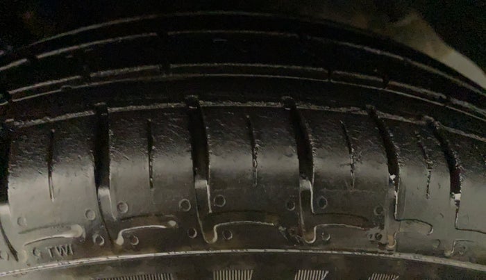 2021 Hyundai AURA S 1.2 CNG, CNG, Manual, 25,887 km, Left Rear Tyre Tread