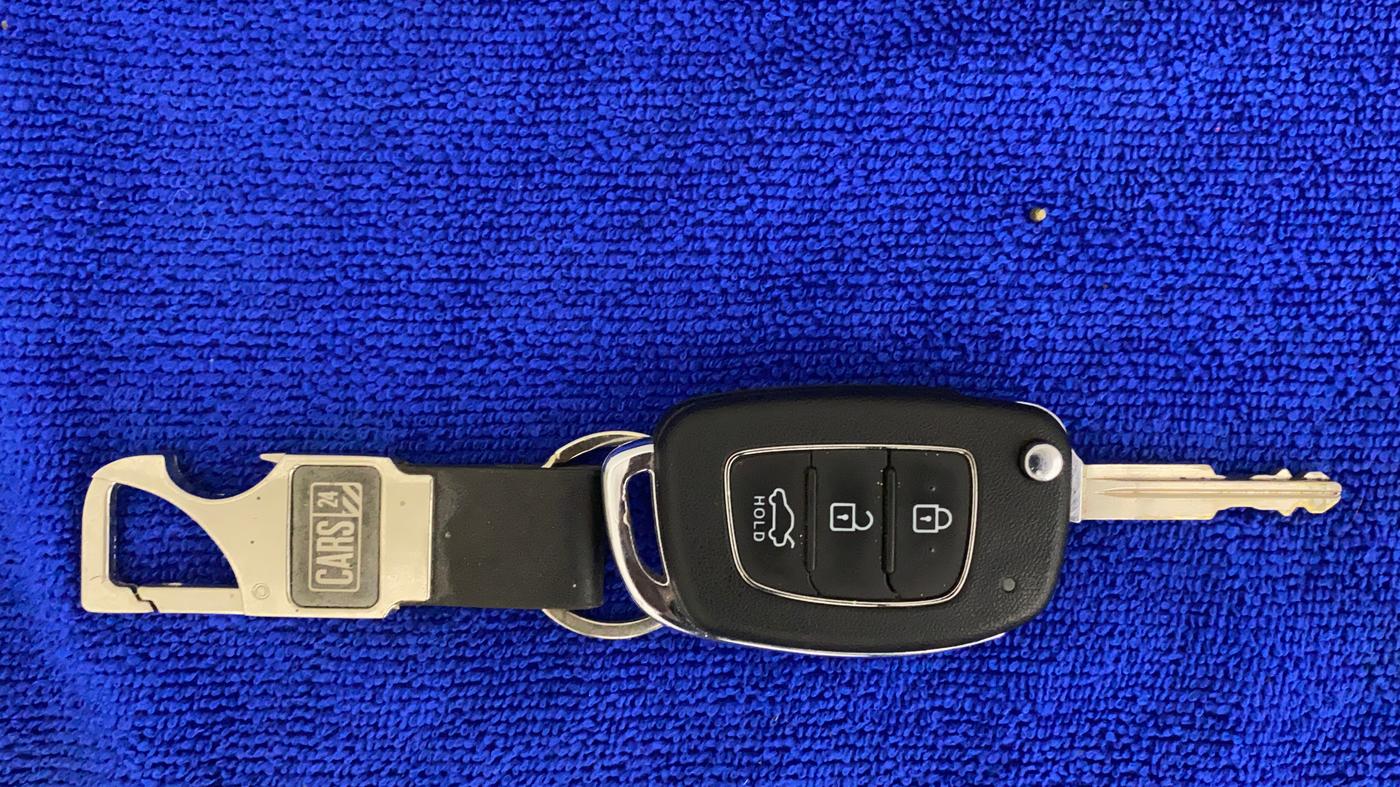 2021 Hyundai AURA S 1.2 CNG, CNG, Manual, 25,887 km, Key Close Up