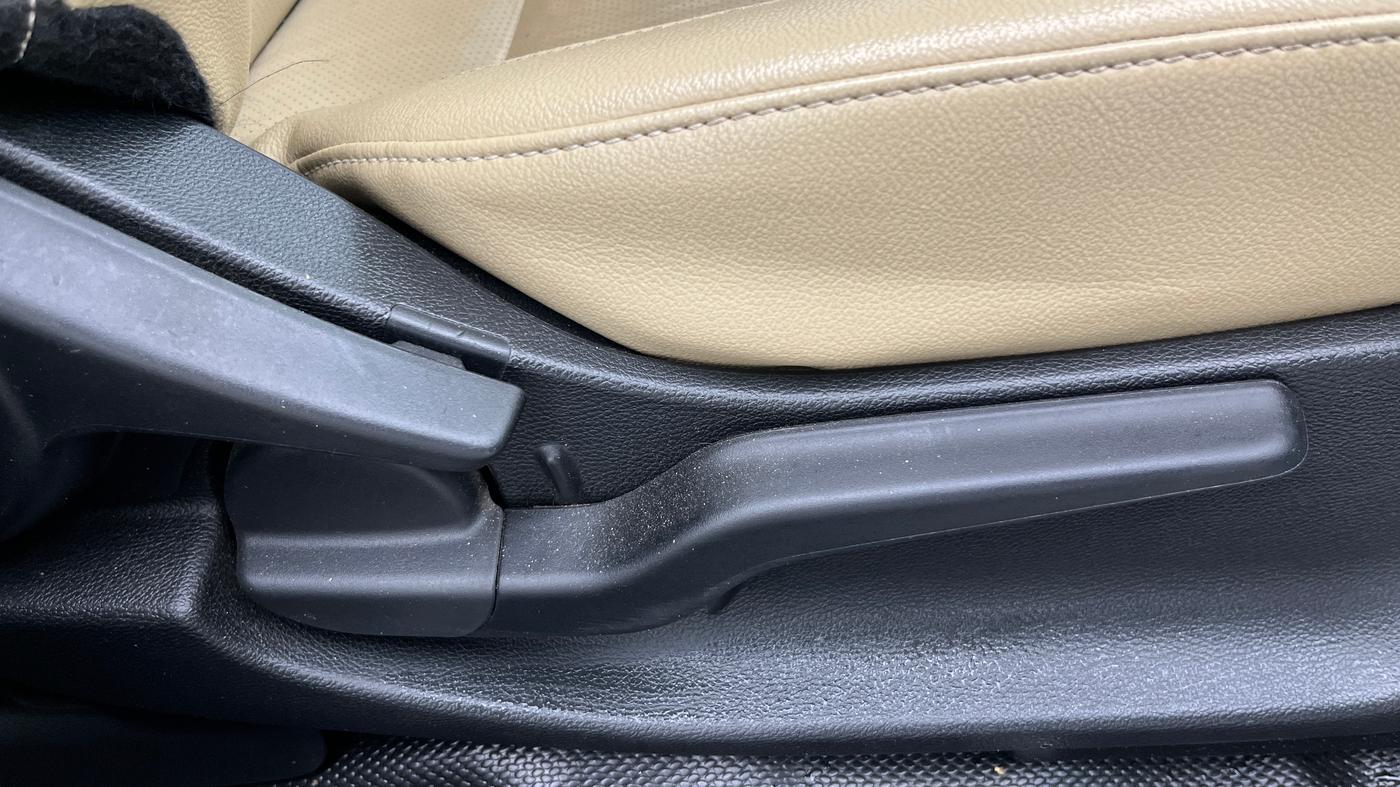 2023 Honda City 1.5L I-VTEC ZX, Petrol, Manual, 40,234 km, Driver Side Adjustment Panel