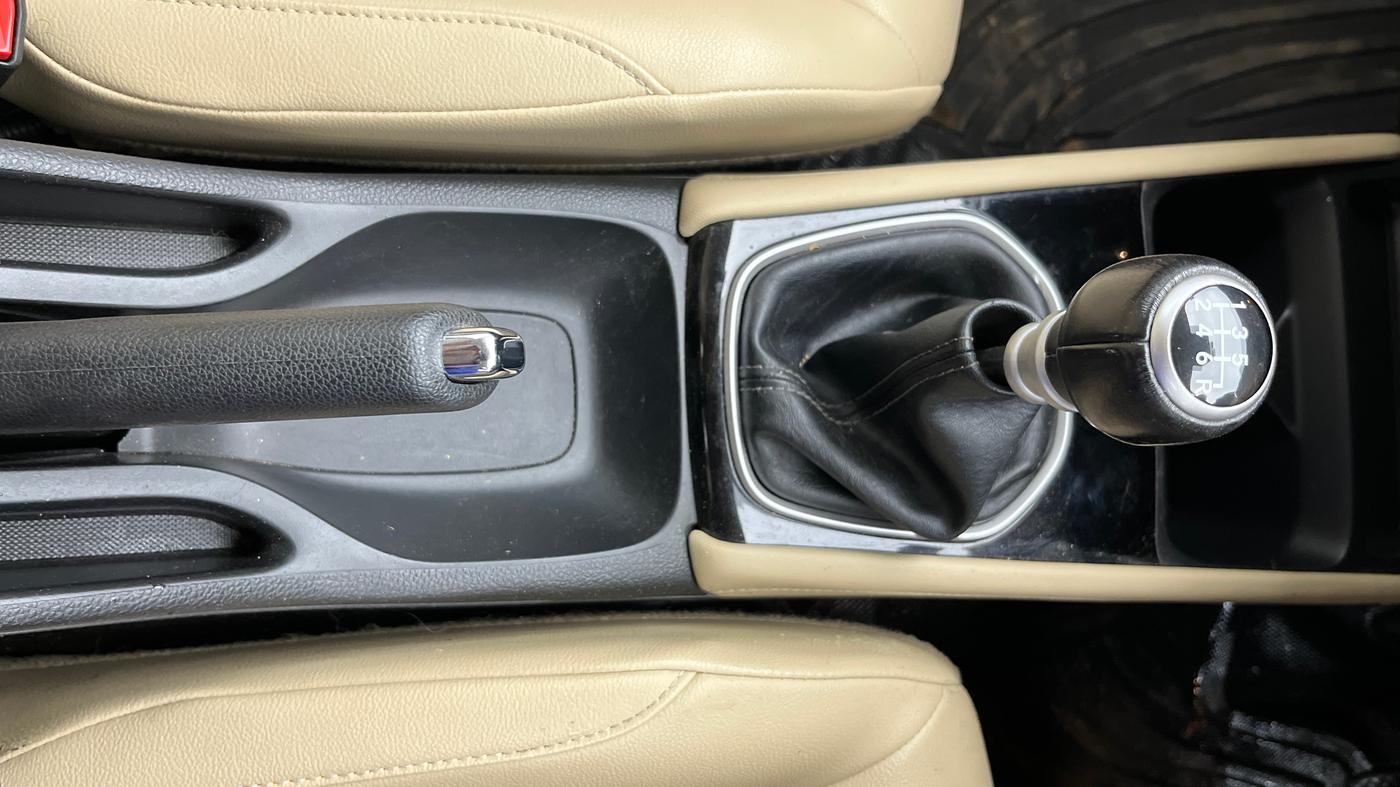 2023 Honda City 1.5L I-VTEC ZX, Petrol, Manual, 40,234 km, Gear Lever