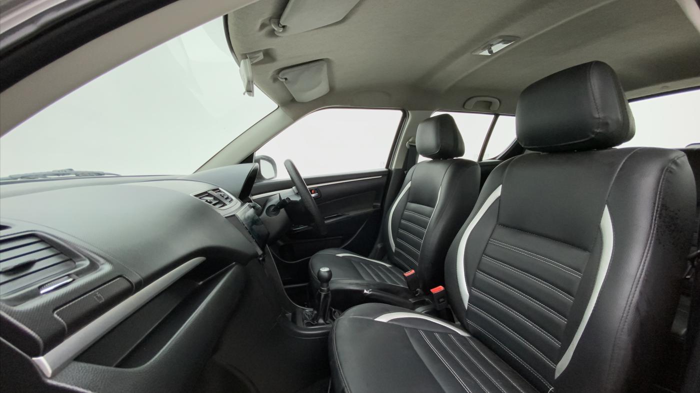 2013 Maruti Swift VXI, Petrol, Manual, 1,13,208 km, Right Side Front Door Cabin