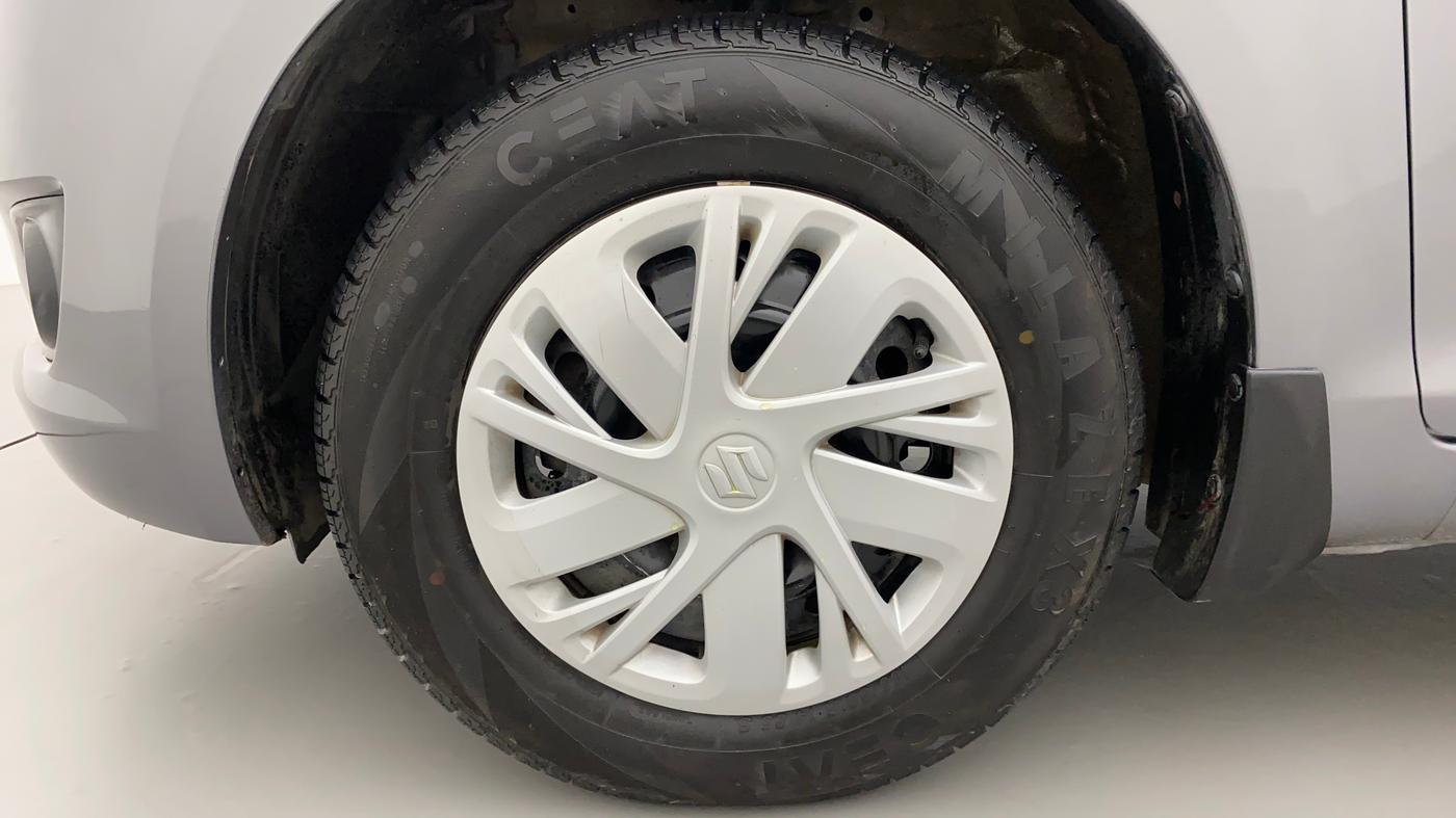 2013 Maruti Swift VXI, Petrol, Manual, 1,13,208 km, Left Front Wheel