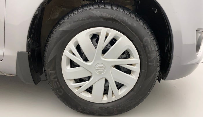 2013 Maruti Swift VXI, Petrol, Manual, 1,13,208 km, Right Front Wheel