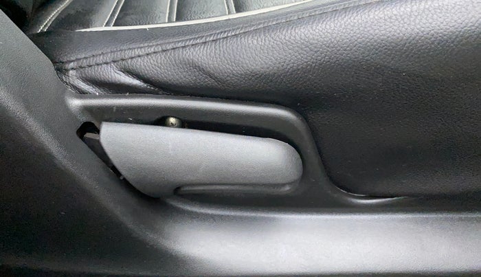 2013 Maruti Swift VXI, Petrol, Manual, 1,13,208 km, Driver Side Adjustment Panel