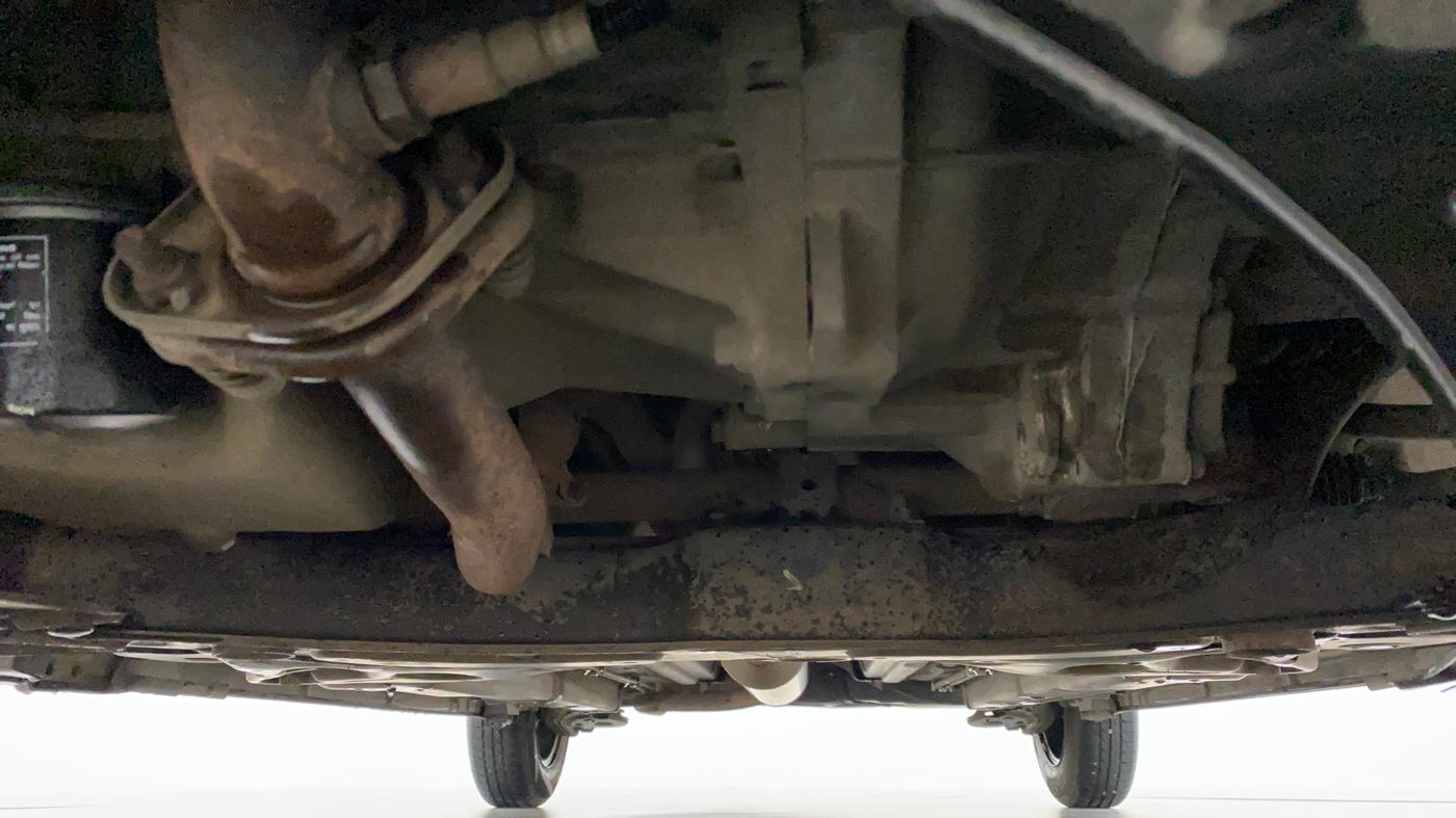 2013 Maruti Swift VXI, Petrol, Manual, 1,13,208 km, Front Underbody