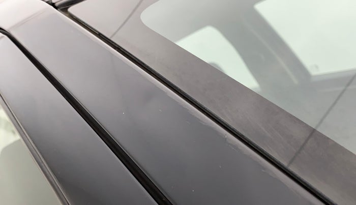 2013 Maruti Swift VXI, Petrol, Manual, 1,13,208 km, Right A pillar - Slightly dented
