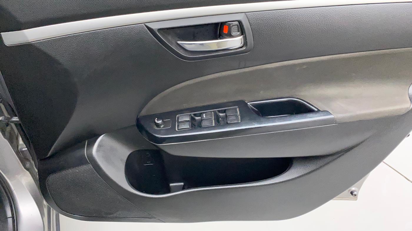 2013 Maruti Swift VXI, Petrol, Manual, 1,13,208 km, Driver Side Door Panels Control