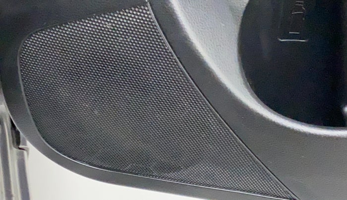 2013 Maruti Swift VXI, Petrol, Manual, 1,13,208 km, Infotainment system - Front speakers missing / not working