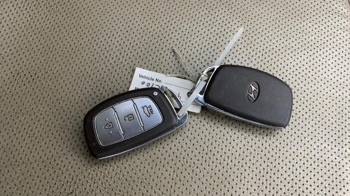 2015 Hyundai Xcent SX 1.2 (O), Petrol, Manual, 94,444 km, Key Close Up