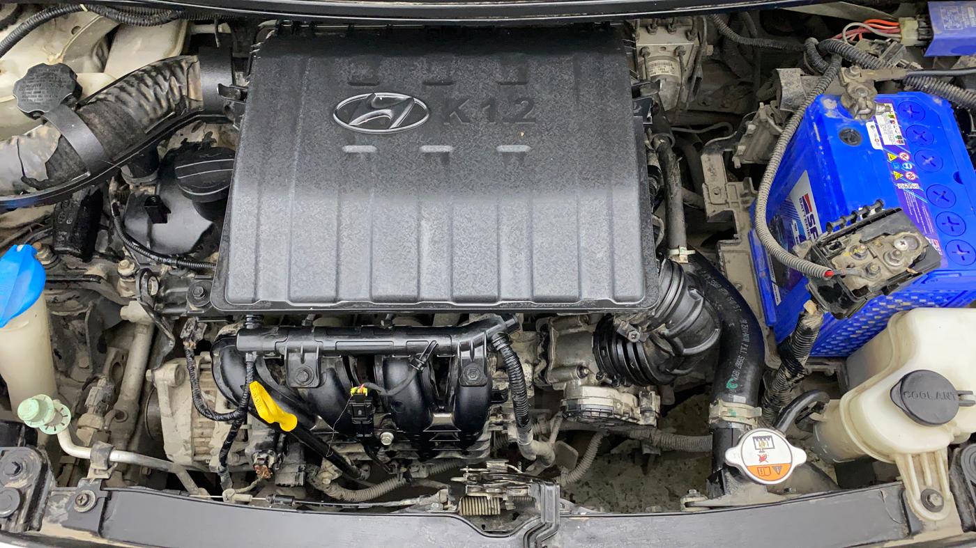 2015 Hyundai Xcent SX 1.2 (O), Petrol, Manual, 94,444 km, Engine View
