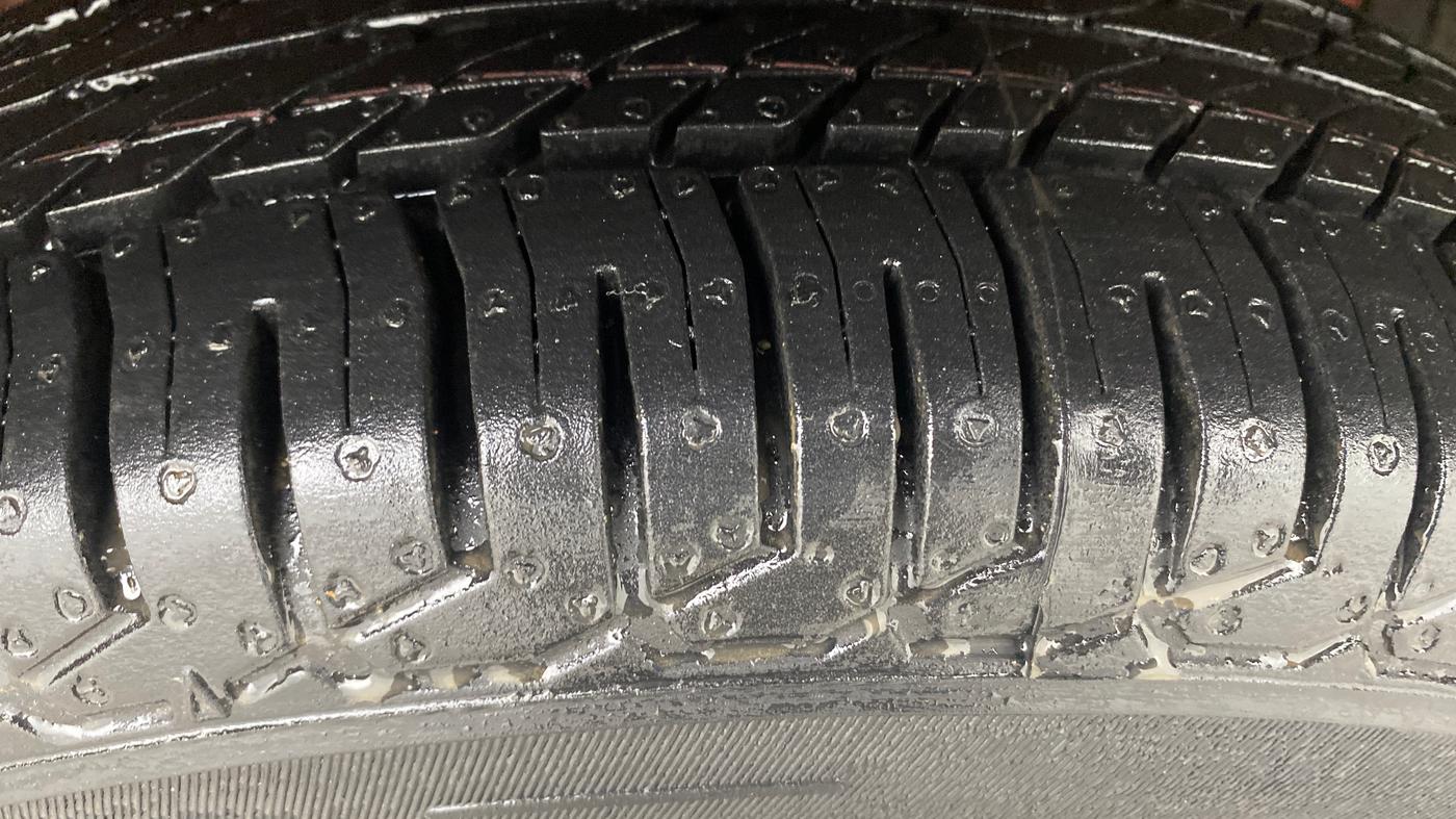 2013 Maruti Swift VXI, Petrol, Manual, 1,20,182 km, Right Front Tyre Tread